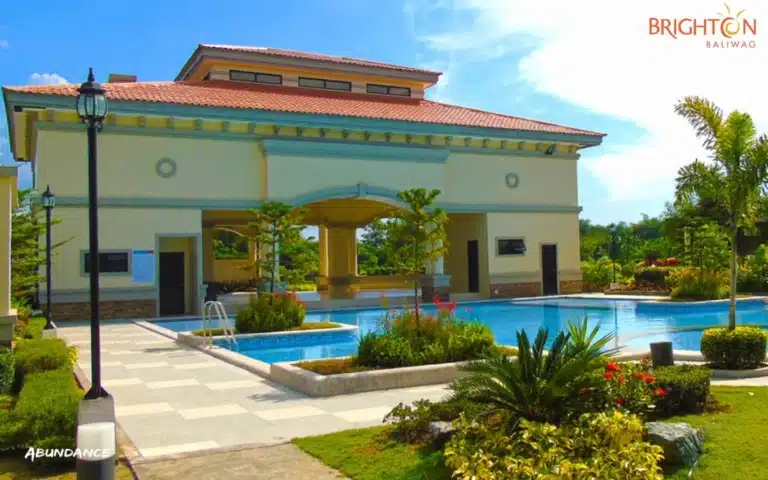 Pool and Clubhouse BHB